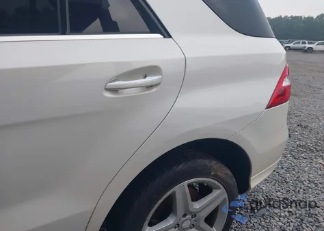 2015 Mercedes-Benz Ml 400 4Matic z USA, uszkodzony, nr VIN 4JGDA5GB0FA455979